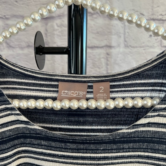 Chico’s Blue & White Geometric Stripes Asymmetrical Blouse - Size 2 (Large) - Picture 4 of 5